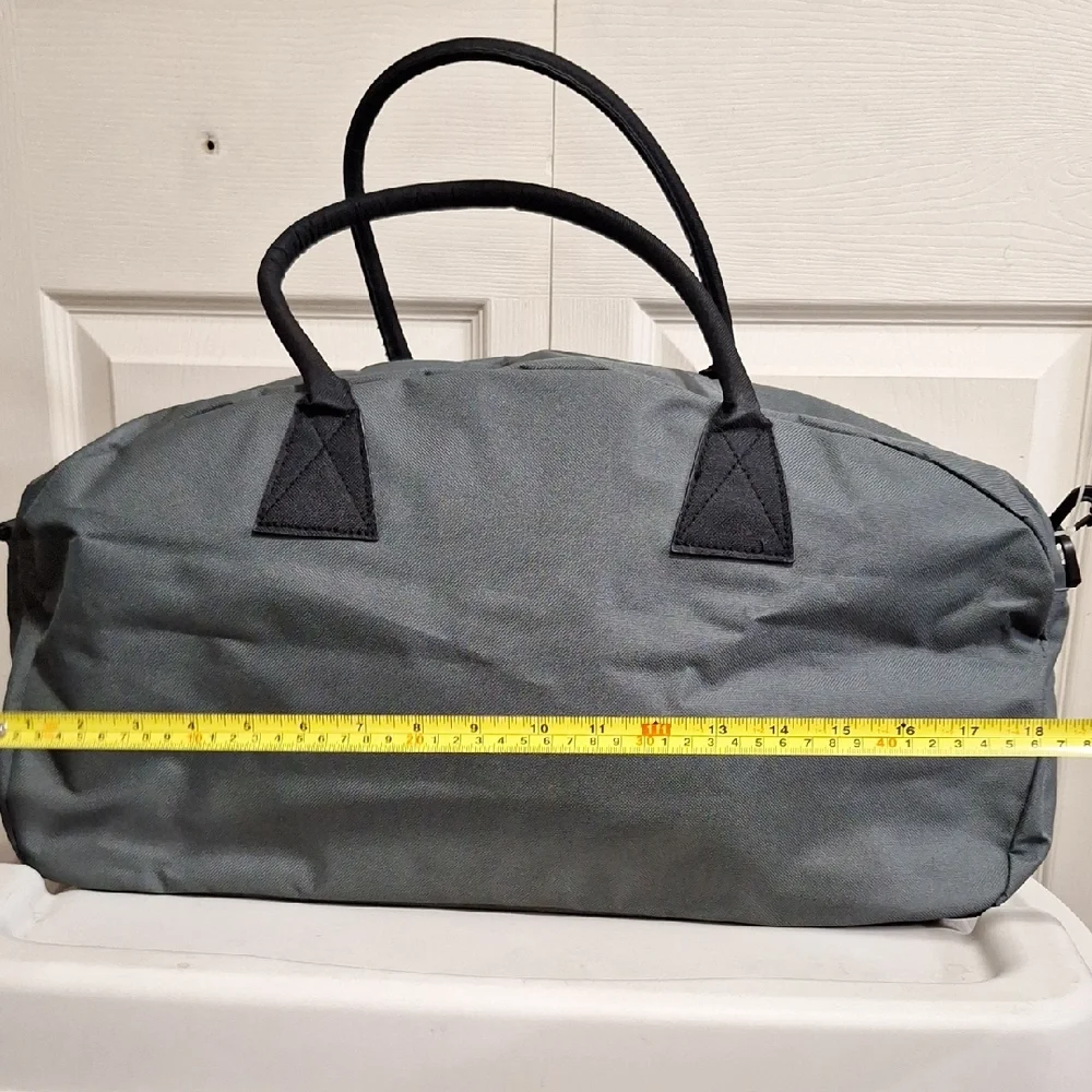NWOT Medium Ed Hardy Gray Canvas Duffel Bag with Iconic Bulldog Design